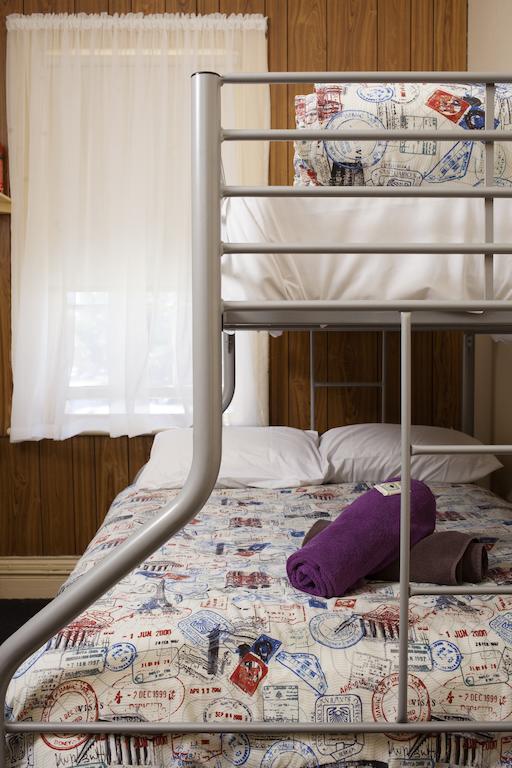 The Cally Hotel Γουόρναμπουλ Δωμάτιο φωτογραφία