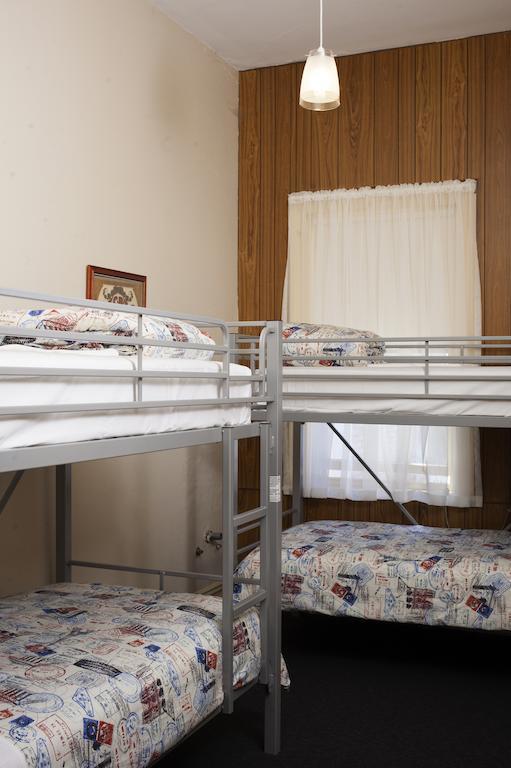 The Cally Hotel Γουόρναμπουλ Δωμάτιο φωτογραφία
